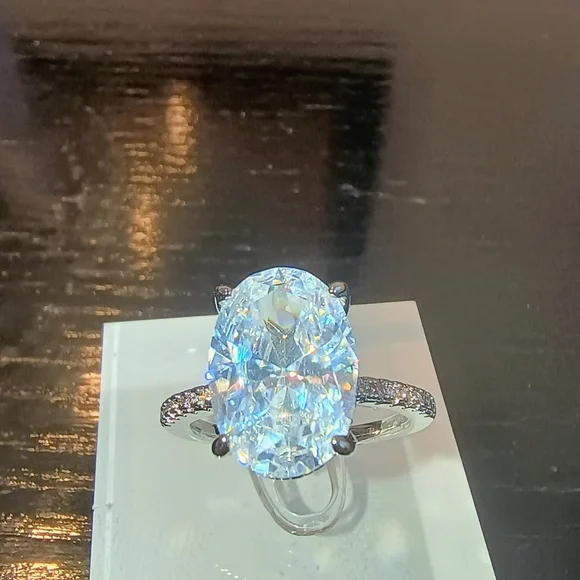 Fashion Jewelry Silver Sparkling Ring Size 10 - Picture 12 of 17